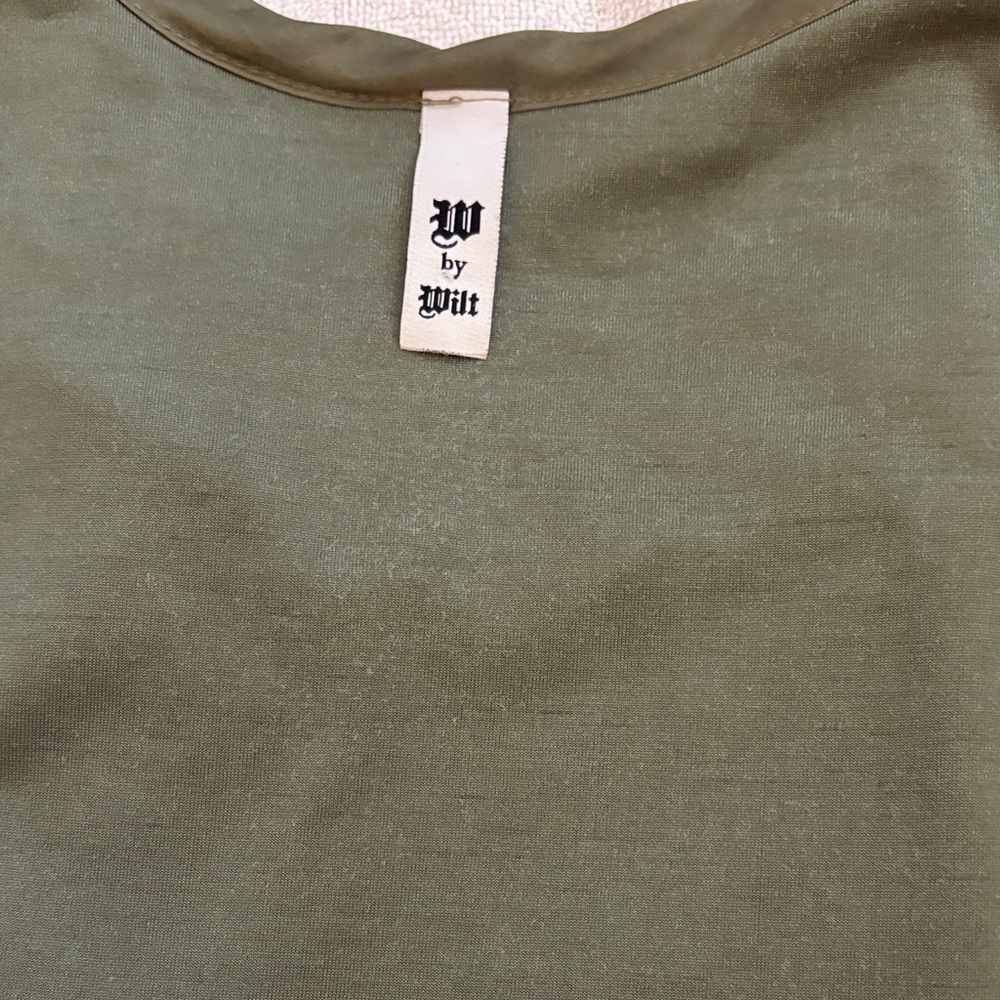 Luxurious Olive Velvet Short Sleeve Top - Picture 9 of 10